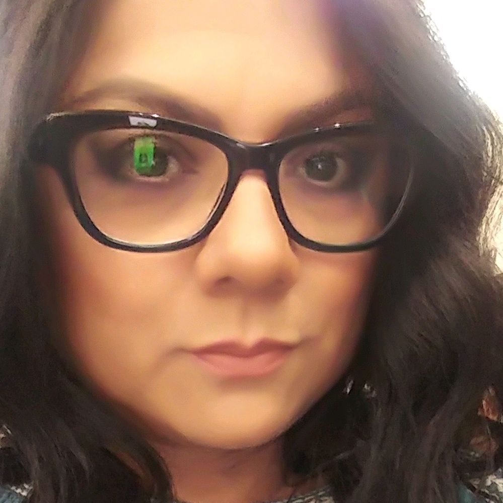 Meet your Posher, Sandra